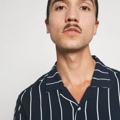 Remise ⭐ Excellente qualité Pier One Chemise chemises col revers homme ⌛ 15 Remise ⭐ Excellente qualité Pier One Chemise chemises col revers homme ⌛ -Pier One Soldes Magasin e6e9fc23e1cd46fc87b552b5249f1636