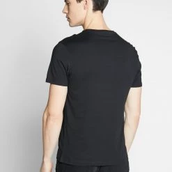 Sortie 👍 Pier One 3 PACK - T-shirt basique qualité absolue t-shirts & polos col rond homme 😍 20 Sortie 👍 Pier One 3 PACK - T-shirt basique qualité absolue t-shirts & polos col rond homme 😍 -Pier One Soldes Magasin e7497b751f8c4bd498980e2ffe8f6ae0