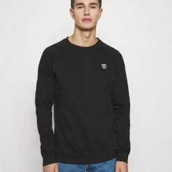 Top 10 🧨 Prix Sacrifiés Pier One Sweatshirt pulls et gilets col rond homme 😀 -Pier One Soldes Magasin e7ae64d40420471bb2ea2b30182511ea