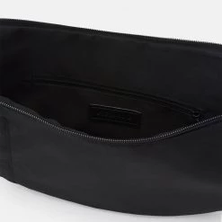 Vente flash 🎉 Pier One UNISEX - Sac bandoulière Produit de première qualité sacs et bagages compartiment pour téléphone portable 🌟 -Pier One Soldes Magasin ec17517b68a640c9931c186b5641a337