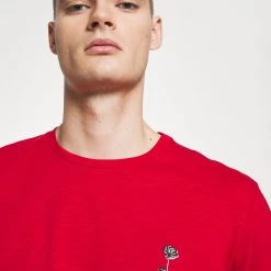 Bon marché ⌛ Prix Ourlé Pier One T-shirt imprimé t-shirts col rond unisex 🔔 -Pier One Soldes Magasin edba2802f6164a569954ff6c1f6270df