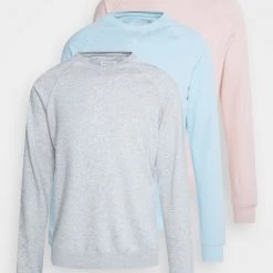 Promo 🤩 Pier One Prix Aimable 3 PACK - Sweatshirt pulls et gilets col rond homme 🛒 -Pier One Soldes Magasin f00f876f2a40450198b21876f9c61960 1