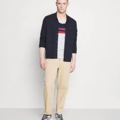 Meilleure affaire 👍 Pier One Débardeur Prix Incroyables t-shirts encolure large ronde homme 🌟 11 Meilleure affaire 👍 Pier One Débardeur Prix Incroyables t-shirts encolure large ronde homme 🌟 -Pier One Soldes Magasin f3d07460789e4289b5cac50e1736cf7a