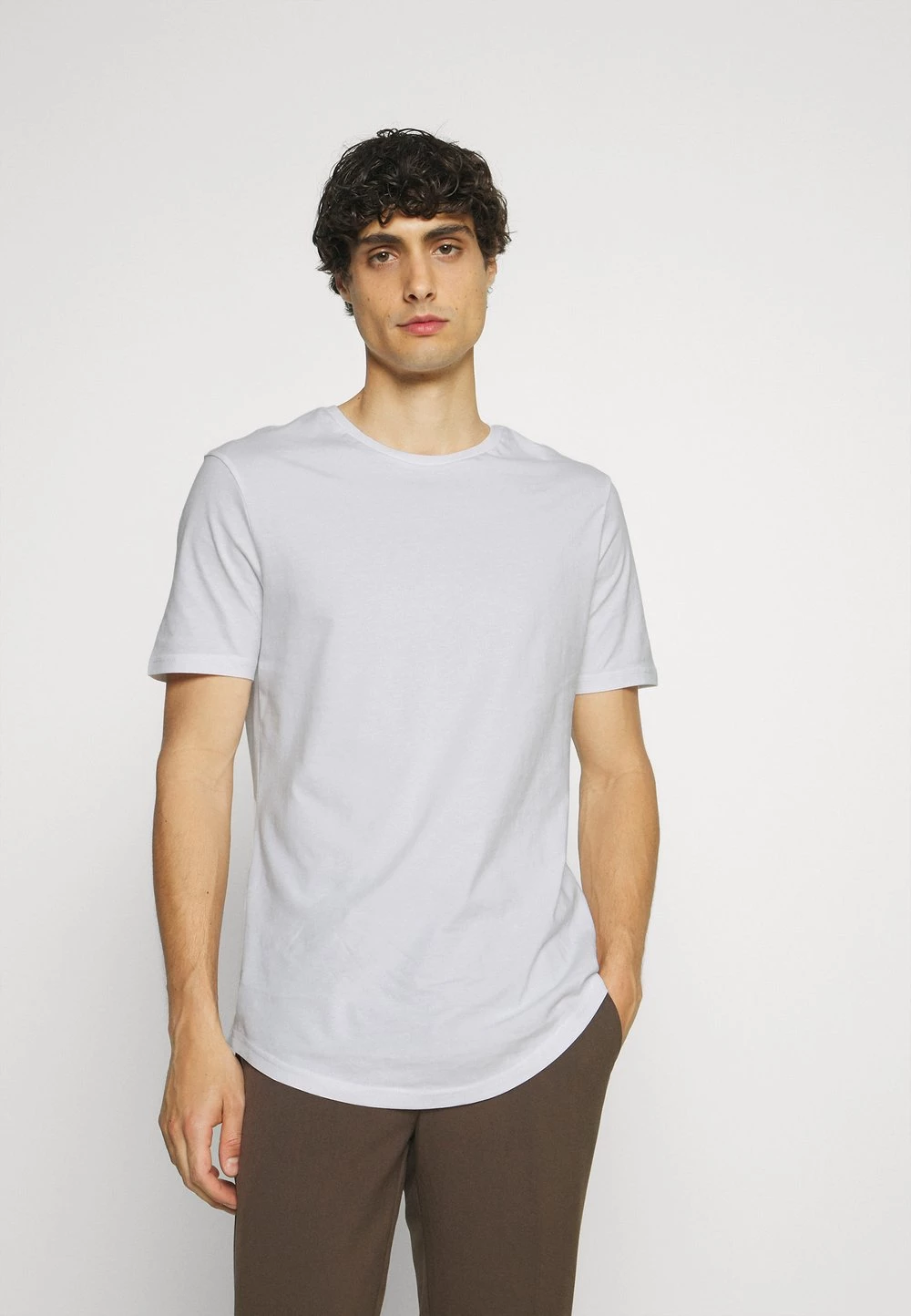 Budget 👍 Pier One 50% Off De Vente 5 PACK - T-shirt basique t-shirts col rond homme 😍 4 Budget 👍 Pier One 50% Off De Vente 5 PACK - T-shirt basique t-shirts col rond homme 😍 – Image 2
