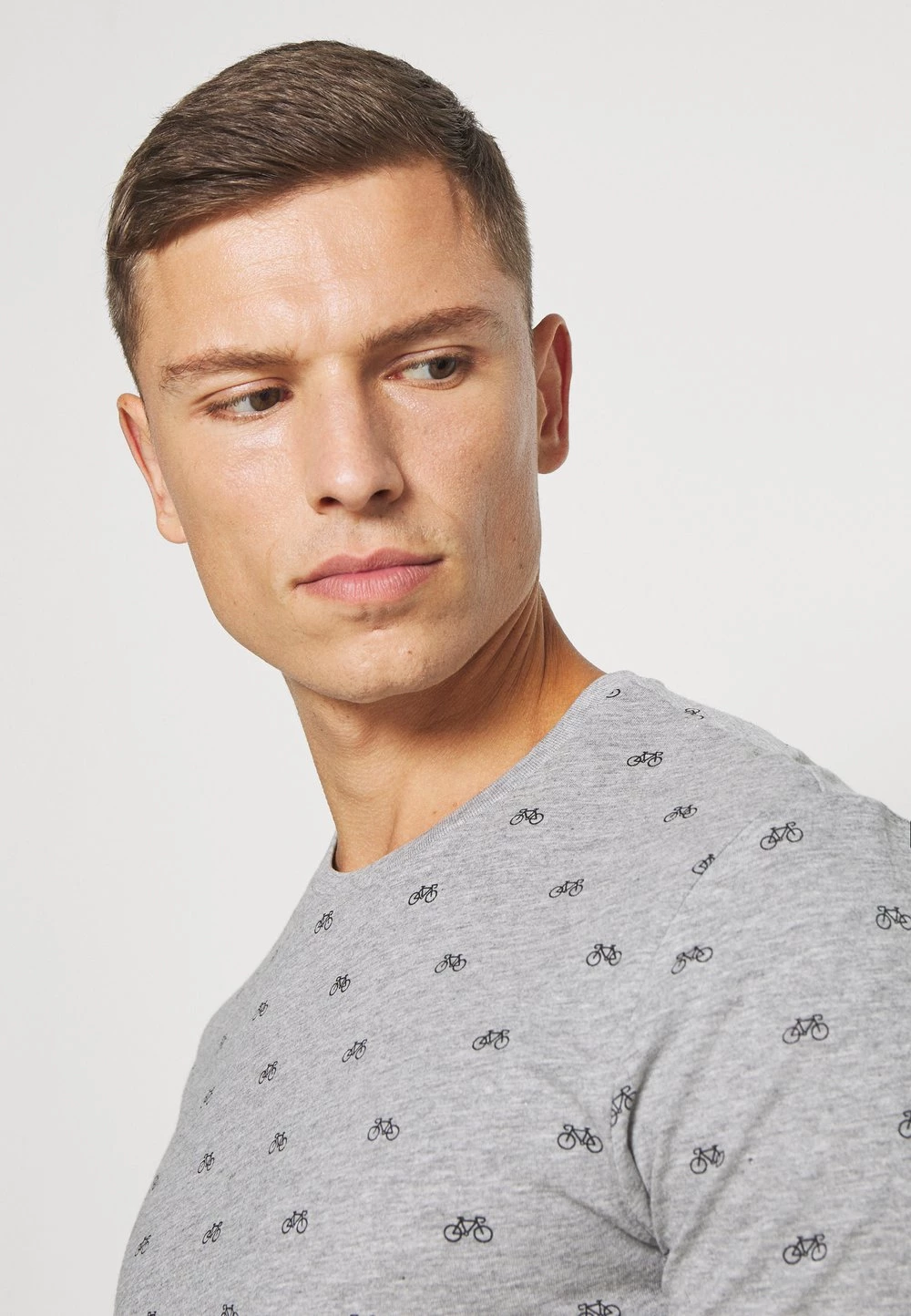Le moins cher ⭐ Promos Pier One T-shirt imprimé t-shirts col rond homme 🛒 7 Le moins cher ⭐ Promos Pier One T-shirt imprimé t-shirts col rond homme 🛒 – Image 5