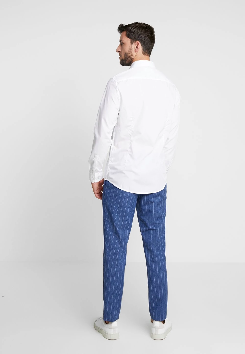 Sortie 🛒 Pier One 2 PACK - Chemise classique Prix Usine costumes & cravates col kent homme ⭐ 5 Sortie 🛒 Pier One 2 PACK - Chemise classique Prix Usine costumes & cravates col kent homme ⭐ – Image 3