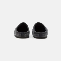 Bon marché ⭐ Pier One UNISEX - Chaussons Soldes rond homme 👍 -Pier One Soldes Magasin ff82422ba7554556b42a0954e09f3430